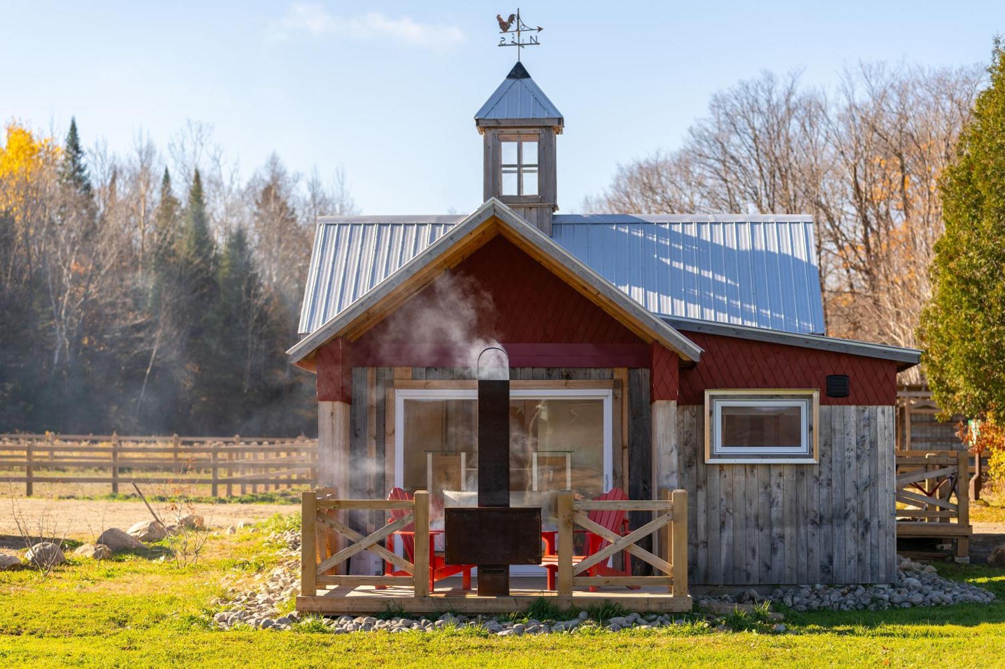 Le Baluchon Eco-Villegiature Saint-Paulin Exterior foto